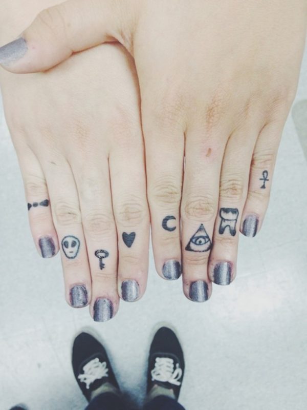 Awesome Finger Tattoo Design 