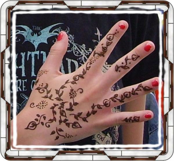 Awesome Henna Tattoo Design