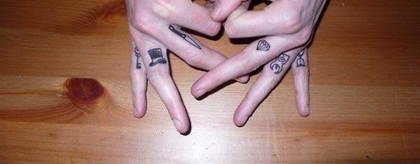Diamond Tattoo On knuckle