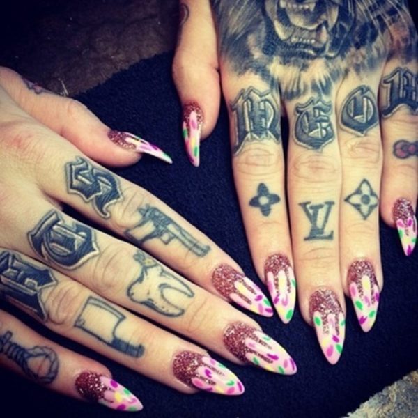 Elegant Finger Tattoo