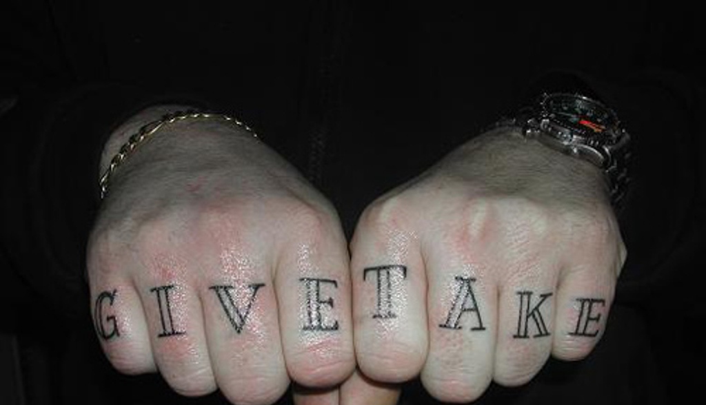 40 Stunning Knuckle Finger Tattoos Design
