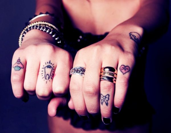 Graceful Finger Tattoo