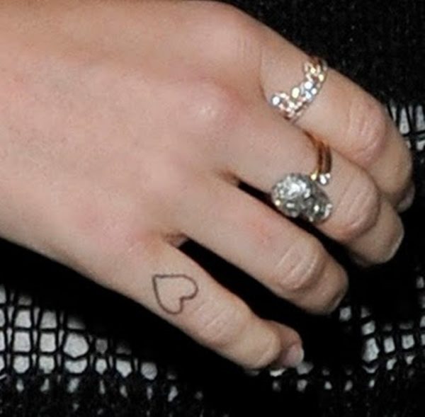 Miley Cyrus Heart Tattoo on Finger