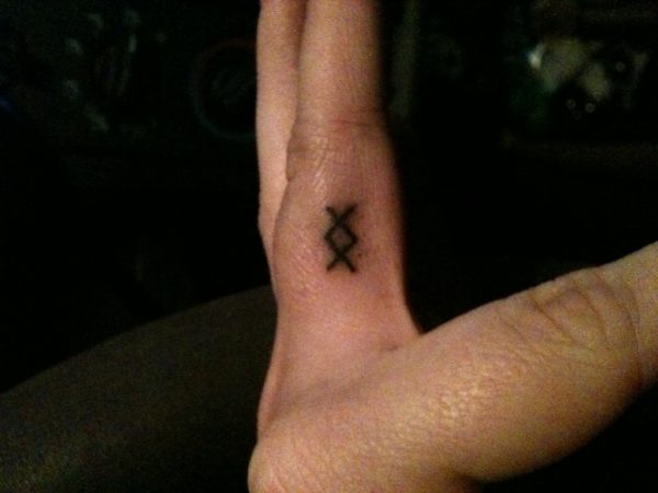 Nice Finger Tattoo