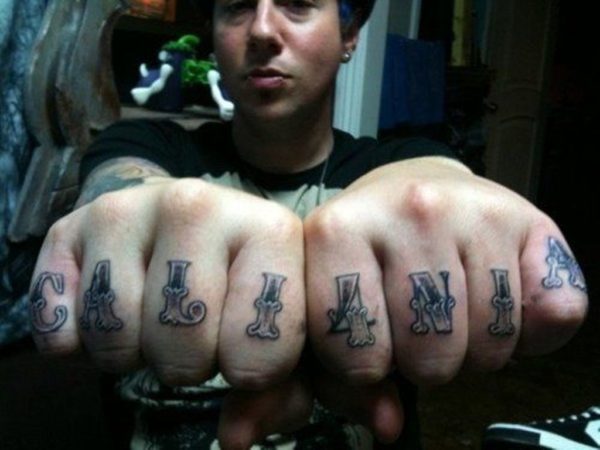 Nice Wording Tattoo On knuckle