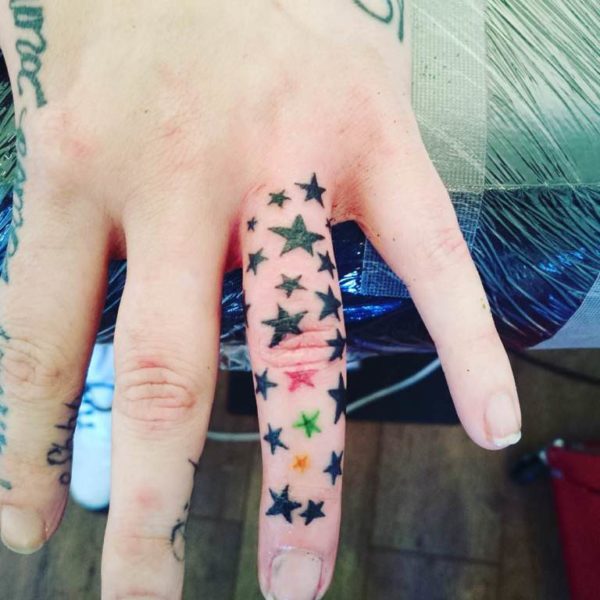 Star Tattoos Design On Fingers 