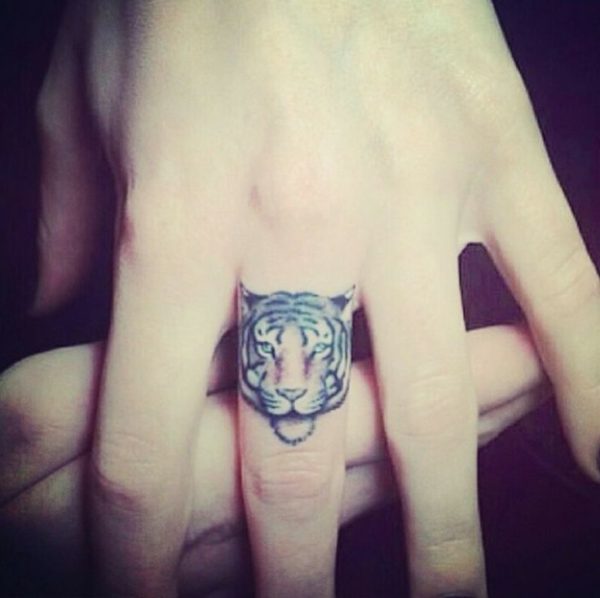 Tiger Tattoo On Finger