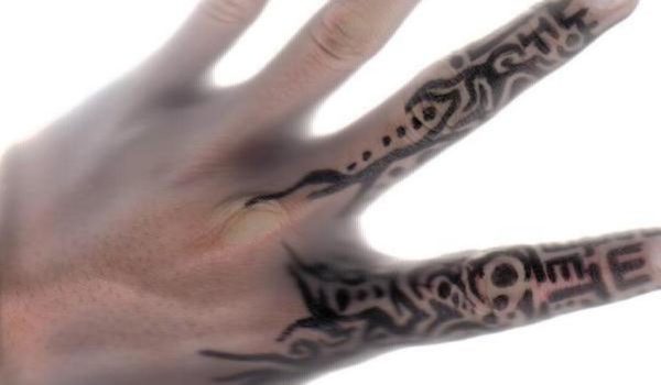 Tribal Tattoo design On Fingers