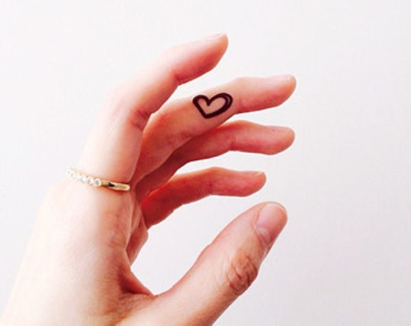 Heart Tattoo design On Finger